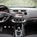 interior design of 2013 Kia Rio