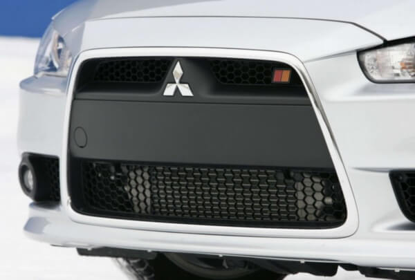 2013 Mitsubishi Lancer Ralliart front view