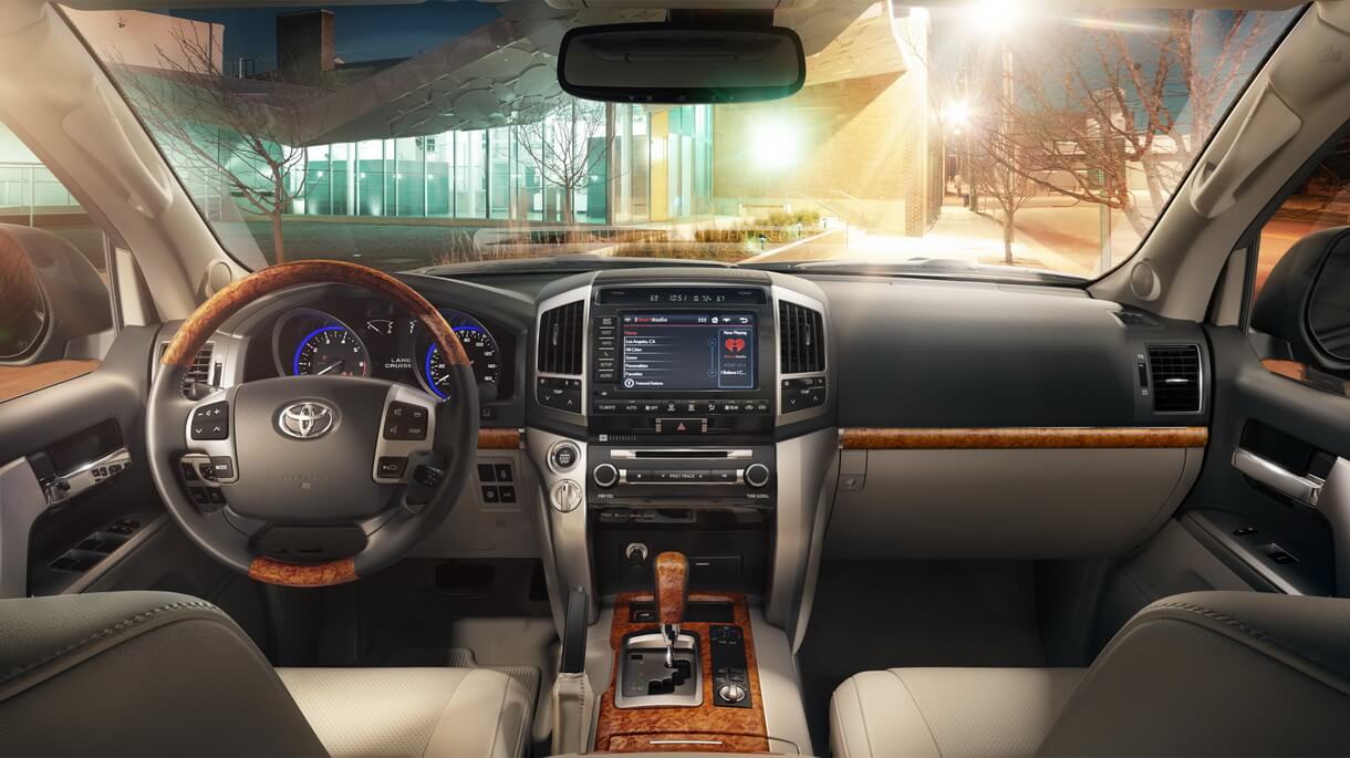 2013 Toyota Land Cruiser interior