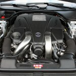 The powerful engine of 2013 SL550