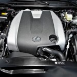 The 3.5-liter V6 engine of 2014 Lexus IS