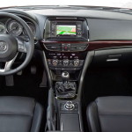 The interior design of the 2014 Mazda6